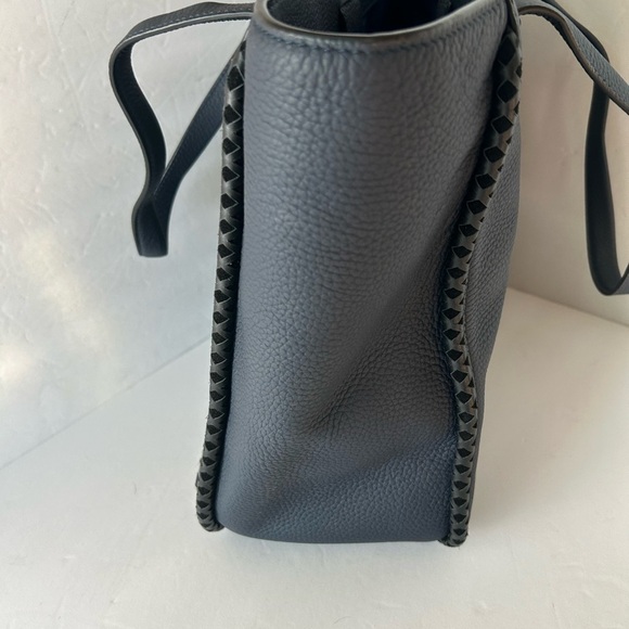 Kate Spade NWOT Large Navy Blue Pebble Leather Tote - Picture 11 of 11